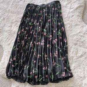 H&M pleated floral skirt